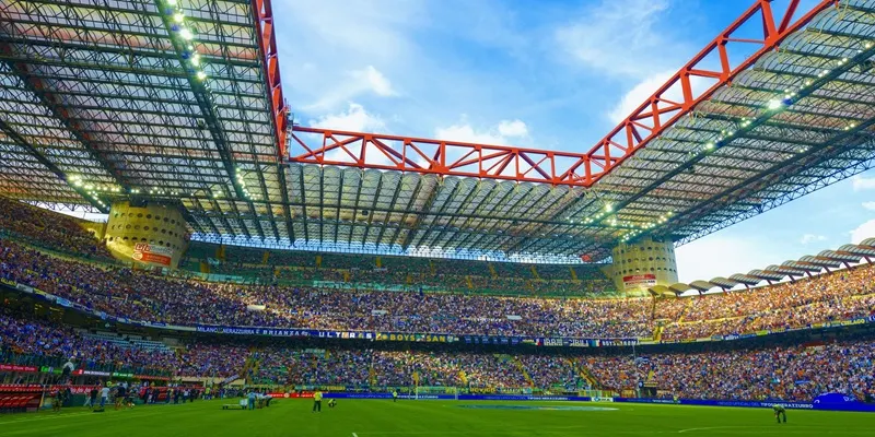 Sân San Siro của AC Milan cũng là sân nhà của đại kình địch Inter Milan